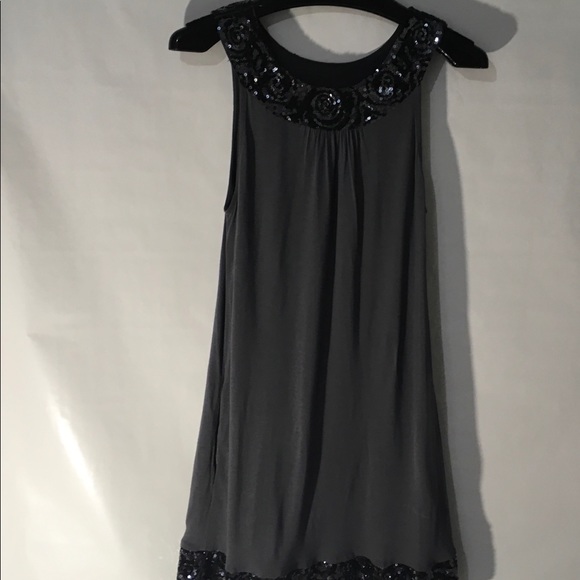 Dress - Picture 2 of 8